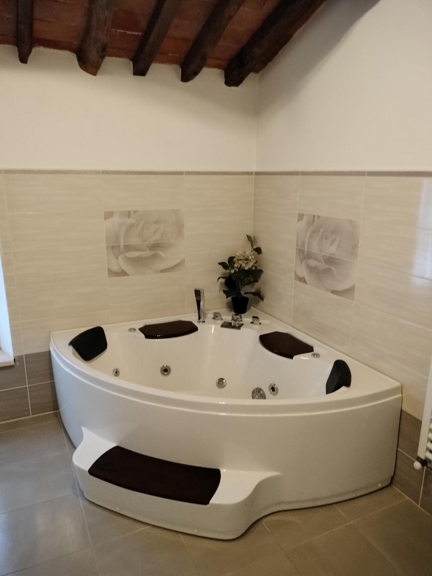 B&B La Rosa Nel Verde Lucca Eksteriør billede